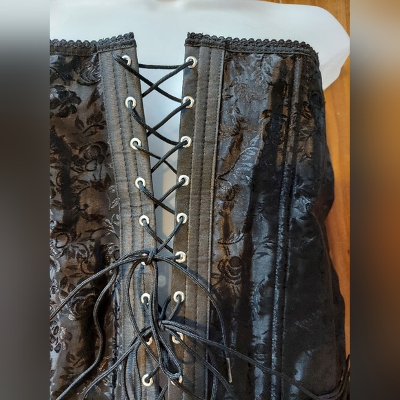Vintage Frederick's Of Hollywood Black Brocade Lace-Up Corset - Picture 2 of 7